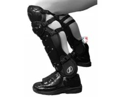 Force3 Umpire Gear Force3 Ultimate Umpire Shin Guards With Dupont™ Kevlar® -UMPLIFE Shop F3 LG Force3 Shin Guards side box stance